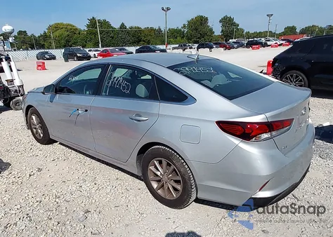 2018 Hyundai Sonata Se z USA, uszkodzony, nr VIN 5NPE24AF5JH664065